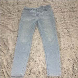 Women’s Light wash High rise jeans
